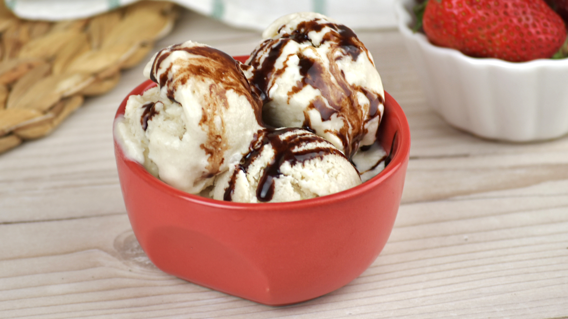 Master The Art Of Making Delicious Homemade Ice Cream With These Simple Tips