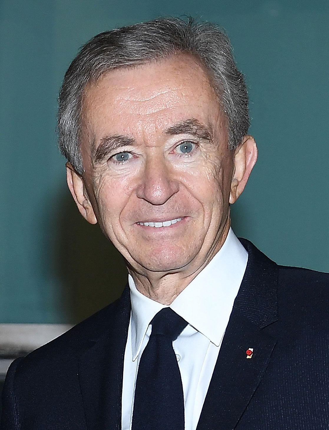 Discover How Bernard Arnault Became The World's Richest Person: A Success Story