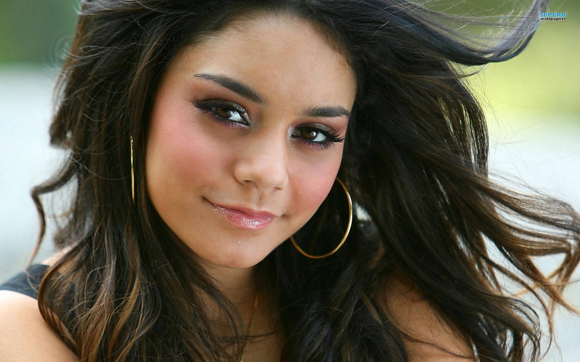 Discover The Beauty And Talent Of Vanessa Hudgens: A Rising Hollywood Star
