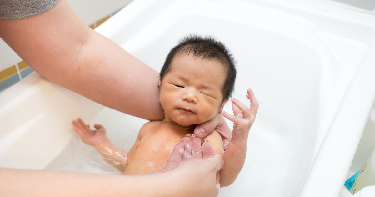 The Importance Of A Bathing Schedule For Your Baby: How Often Is Just Right?